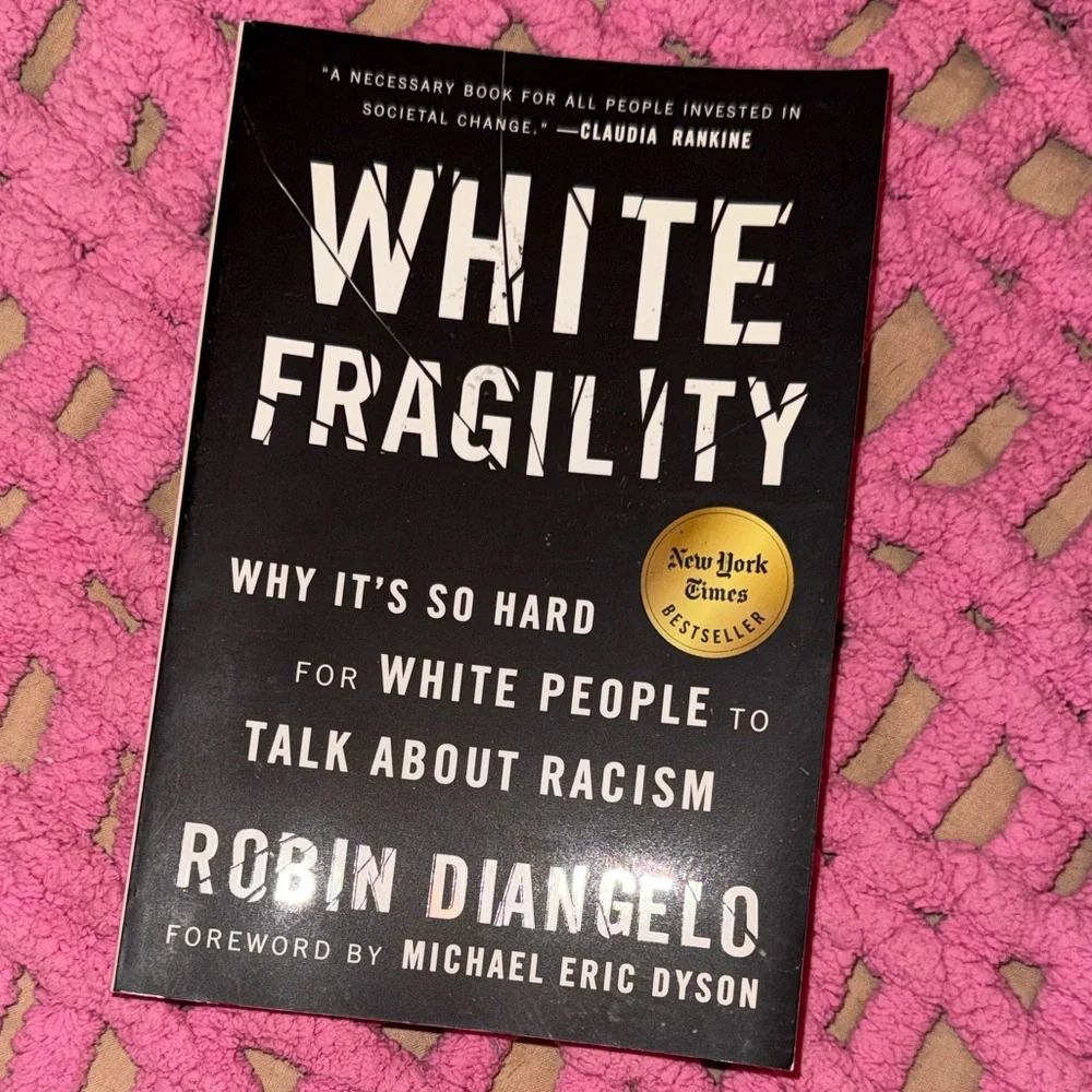 White Fragility by Robin DiAngelo - Black & White Paperback, Used good condition